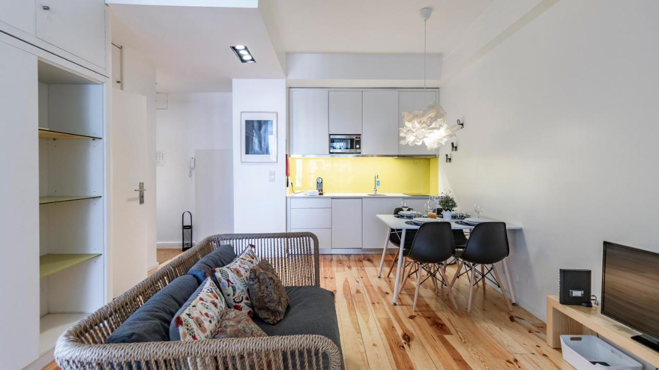 Fernandes Tomas 424 By Lovelystay Porto Exterior photo