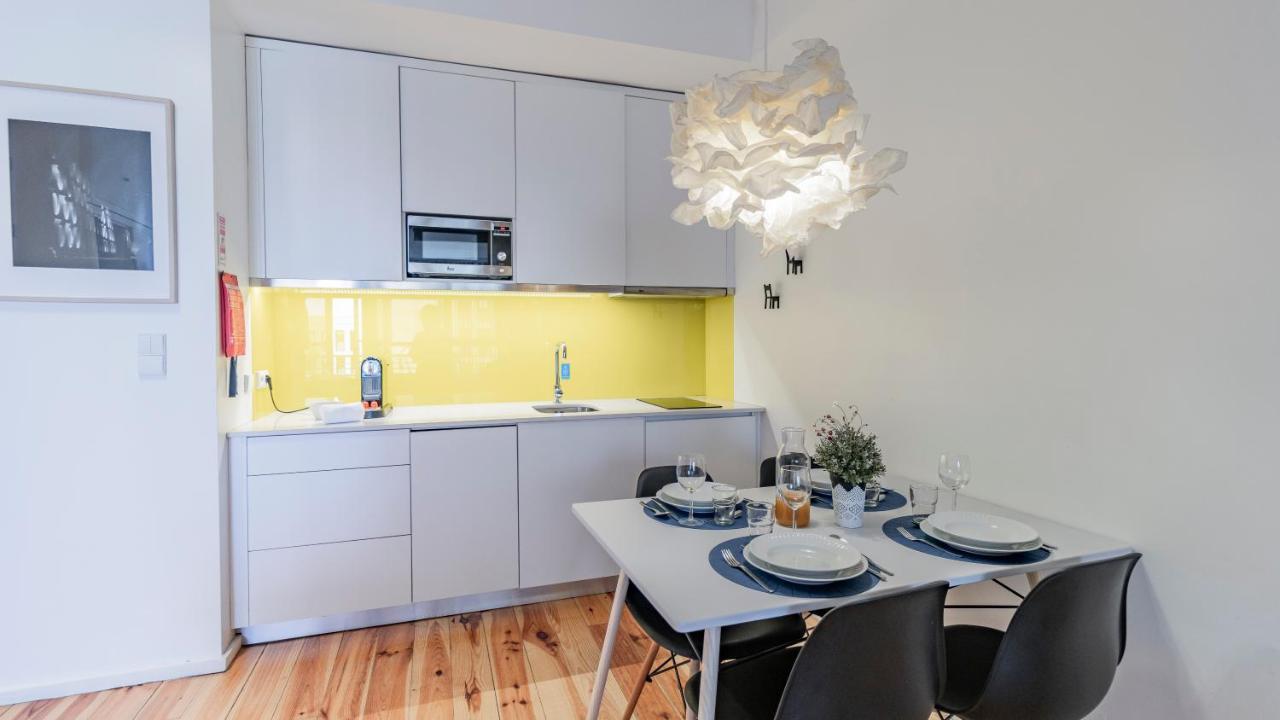 Fernandes Tomas 424 By Lovelystay Porto Exterior photo