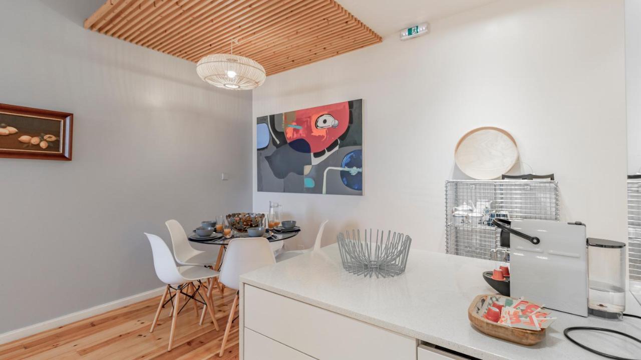 Fernandes Tomas 424 By Lovelystay Porto Exterior photo
